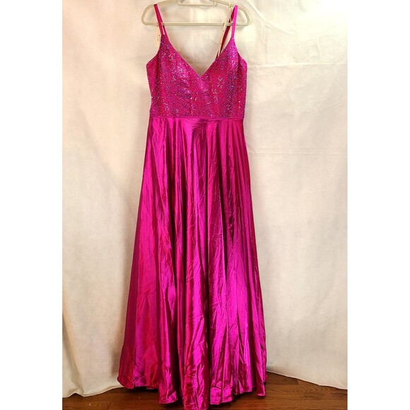 New Faviana 9524 (20) Raspberry V-Neck Jeweled Bodice Lace Up Back Maxi Gown - Picture 2 of 14